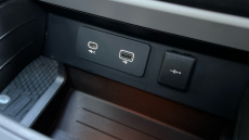 Land Rover Defender 3.0 D250 X-Dynamic HSE 110 5dr Auto Diesel Estate